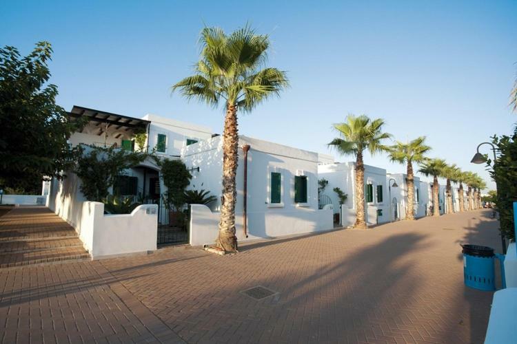 Villa In Villaggio Porto Cesareo Luaran gambar